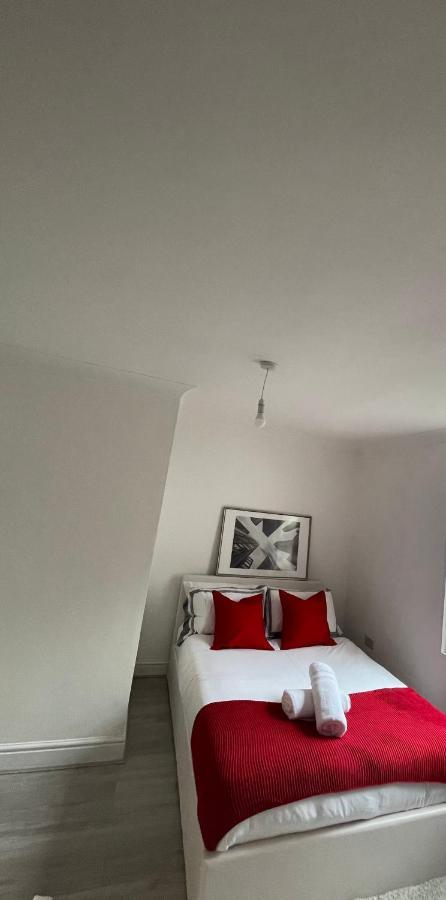 Agyeman Property Aldershot Extérieur photo