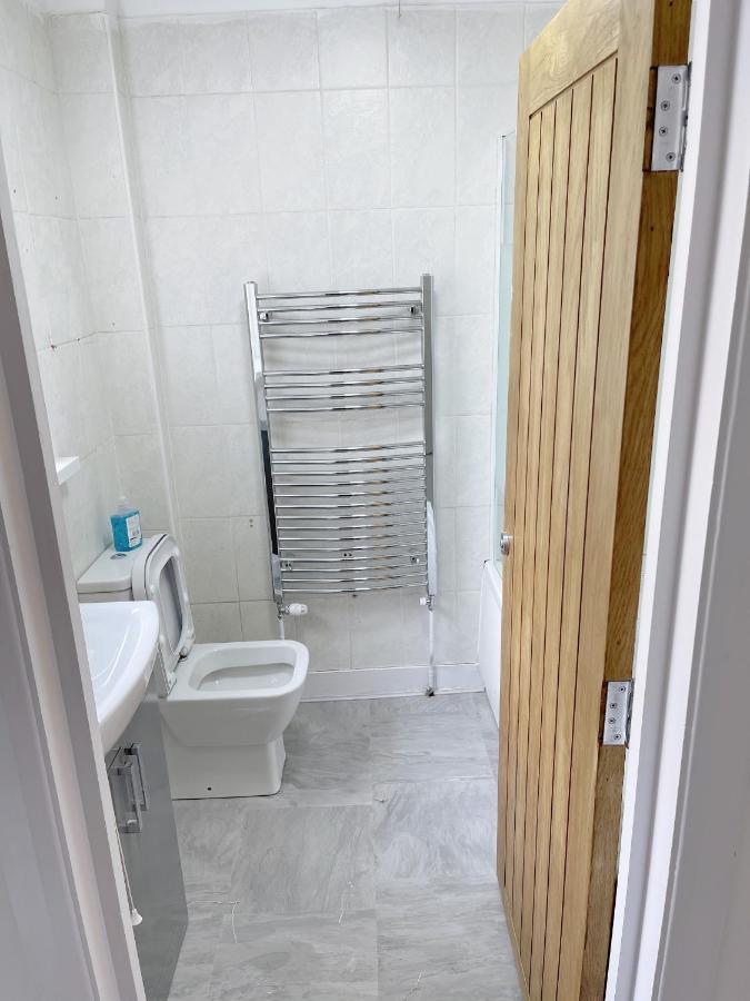 Agyeman Property Aldershot Extérieur photo