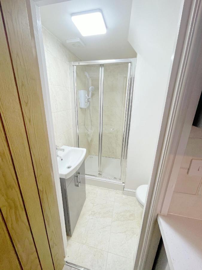 Agyeman Property Aldershot Extérieur photo