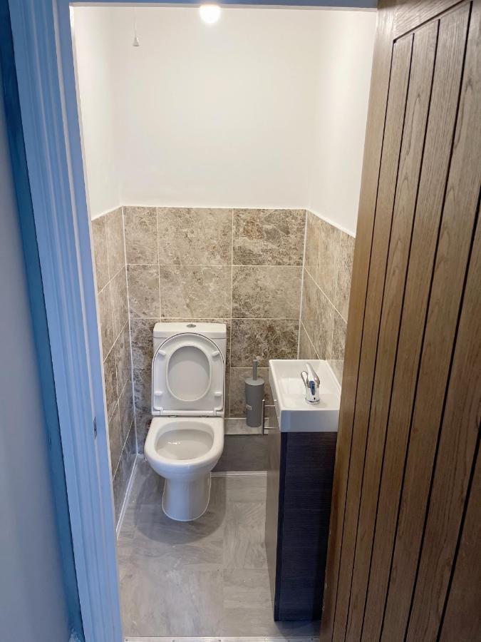 Agyeman Property Aldershot Extérieur photo